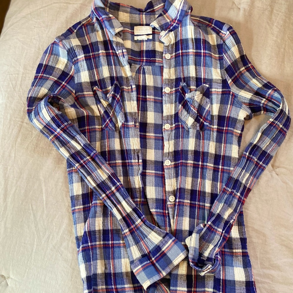 Caslon Button Down